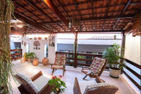 Casa à venda com 240m², 4 quartos e 3 vagasVista do quarto 1