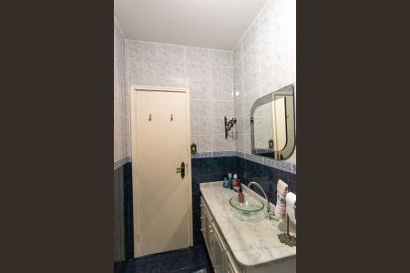 Casa à venda com 240m², 4 quartos e 3 vagasBanheiro Social