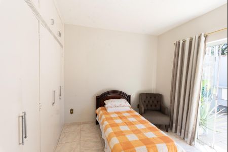 Casa à venda com 240m², 4 quartos e 3 vagasQuarto 2