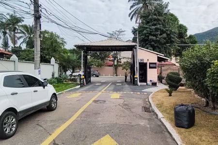 Casa de condomínio à venda com 250m², 4 quartos e 2 vagasPortaria 