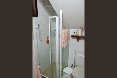 Casa de condomínio à venda com 250m², 4 quartos e 2 vagasBanheiro 2