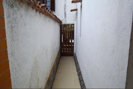 Casa de condomínio à venda com 250m², 4 quartos e 2 vagasEntrada de Serviço 