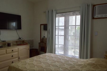 Casa de condomínio à venda com 250m², 4 quartos e 2 vagasQuarto 1