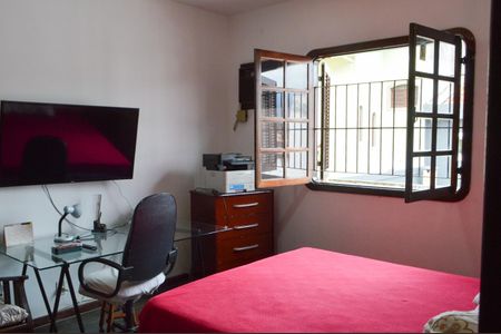 Casa de condomínio à venda com 250m², 4 quartos e 2 vagasQuarto 3