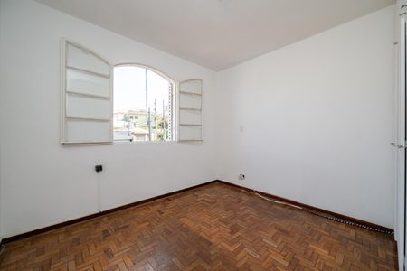 Casa à venda com 140m², 3 quartos e 2 vagasSuíte