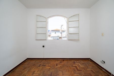 Casa à venda com 140m², 3 quartos e 2 vagasSuíte