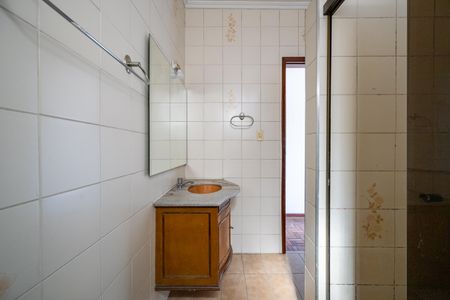 Casa à venda com 140m², 3 quartos e 2 vagasBanheiro da Suíte