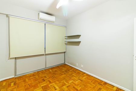 Apartamento à venda com 198m², 3 quartos e 2 vagasQuarto 2