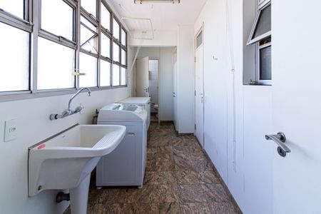 Apartamento à venda com 198m², 3 quartos e 2 vagasÁrea de Serviço