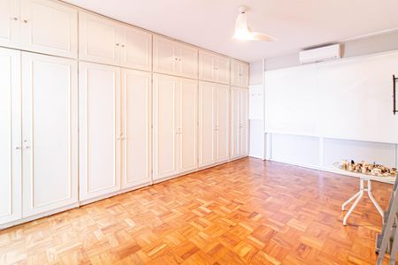 Apartamento à venda com 198m², 3 quartos e 2 vagasSuíte