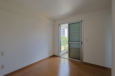 Apartamento à venda com 76m², 2 quartos e 2 vagasSuíte