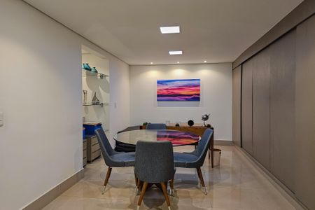 Apartamento à venda com 76m², 2 quartos e 2 vagasÁrea comum