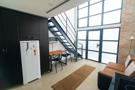 Studio para alugar com 50m², 1 quarto e sem vaga Studio para alugar com 50m², 1 quarto e sem vagaSala/Cozinha