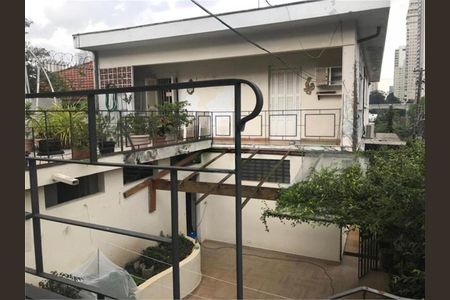 Casa à venda com 440m², 4 quartos e 4 vagas