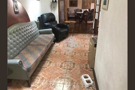 Casa à venda com 440m², 4 quartos e 4 vagas