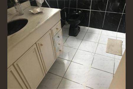 Casa à venda com 440m², 4 quartos e 4 vagas