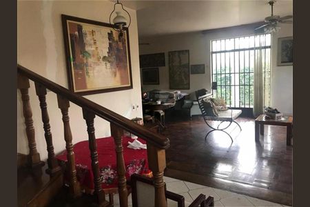 Casa à venda com 440m², 4 quartos e 4 vagas