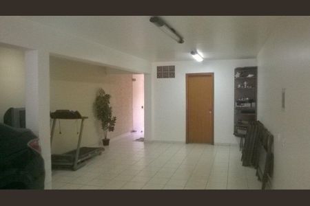 Casa à venda com 240m², 3 quartos e 5 vagas