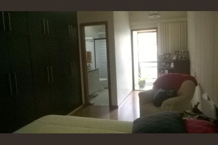 Casa à venda com 240m², 3 quartos e 5 vagas