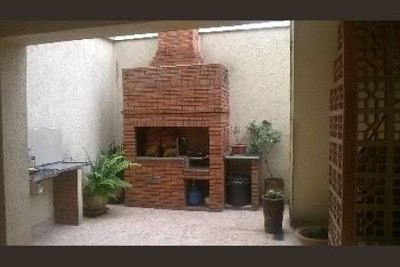 Casa à venda com 240m², 3 quartos e 5 vagas