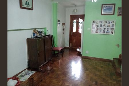 Casa à venda com 236m², 3 quartos e sem vaga