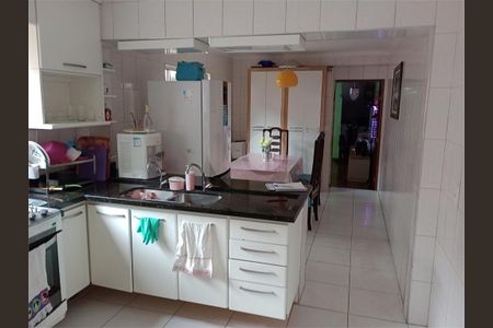 Casa à venda com 236m², 3 quartos e sem vaga