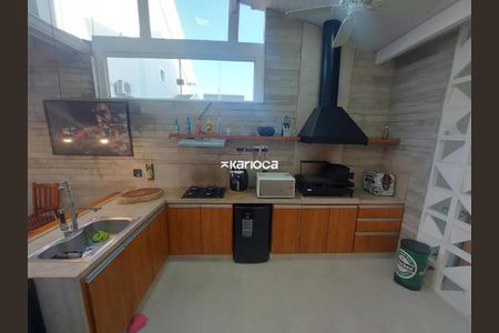 Casa à venda com 162m², 4 quartos e 4 vagas