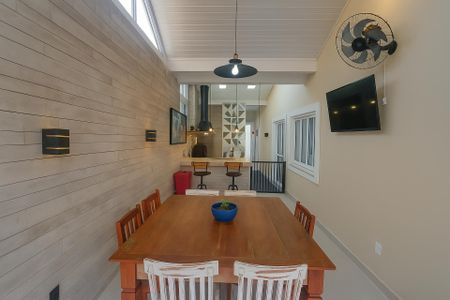 Casa à venda com 162m², 4 quartos e 4 vagas