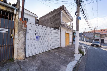 Casa para alugar com 463m², 3 quartos e 2 vagas Casa para alugar com 463m², 3 quartos e 2 vagasFachada