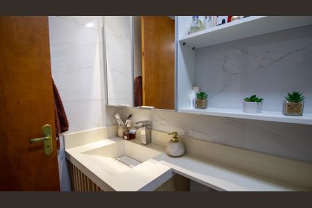 Apartamento à venda com 72m², 2 quartos e 1 vaga Apartamento à venda com 72m², 2 quartos e 1 vagaBanheiro da Suíte