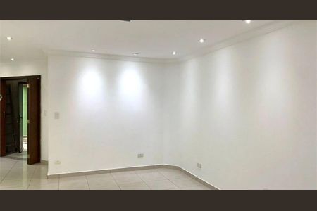 Casa à venda com 200m², 3 quartos e 2 vagas Casa à venda com 200m², 3 quartos e 2 vagasQuarto