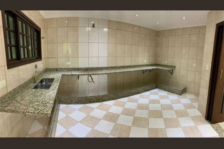 Casa à venda com 200m², 3 quartos e 2 vagas Casa à venda com 200m², 3 quartos e 2 vagasCozinha