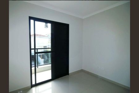 Casa à venda com 200m², 3 quartos e 2 vagas Casa à venda com 200m², 3 quartos e 2 vagasQuarto