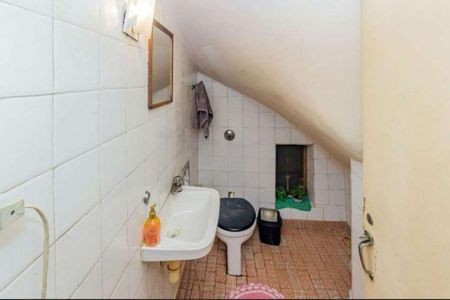 Casa à venda com 140m², 2 quartos e 2 vagas Casa à venda com 140m², 2 quartos e 2 vagasBanheiro