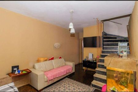 Sala de casa à venda com 2 quartos, 140m² em Vila Nivi, São Paulo