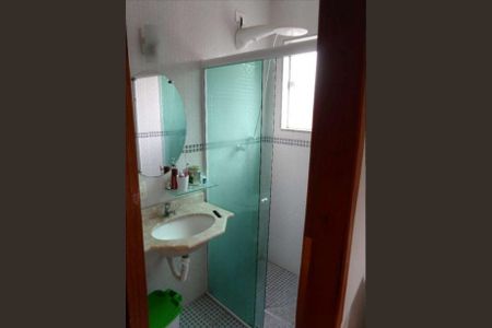 Banheiro de casa à venda com 3 quartos, 300m² em Vila Nivi, São Paulo