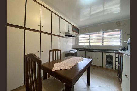 Cozinha de casa à venda com 3 quartos, 300m² em Vila Nivi, São Paulo