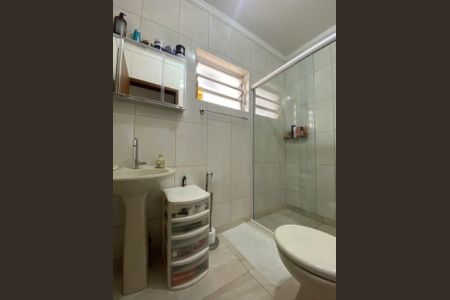 Casa à venda com 3 quartos, 300m² em Vila Nivi, São Paulo