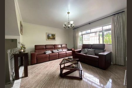 Sala de casa à venda com 3 quartos, 300m² em Vila Nivi, São Paulo