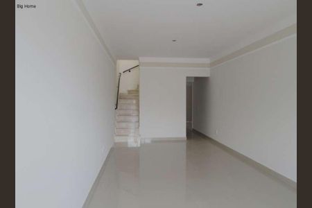 Casa à venda com 300m², 3 quartos e 4 vagasSala