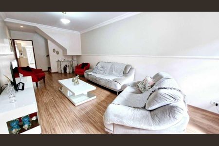 Casa à venda com 200m², 3 quartos e 2 vagasSala