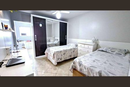 Casa à venda com 200m², 3 quartos e 2 vagasQuarto