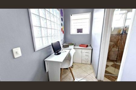 Casa à venda com 200m², 3 quartos e 2 vagasQuarto