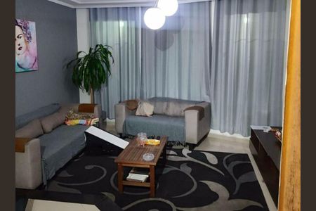 Casa à venda com 270m², 3 quartos e 3 vagasSala