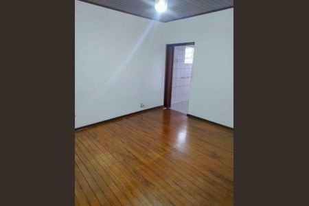 Casa à venda com 220m², 3 quartos e 9 vagasSala