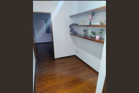 Casa à venda com 220m², 3 quartos e 9 vagasQuarto