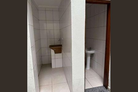 Lavanderia de casa à venda com 3 quartos, 230m² em Vila Nivi, São Paulo