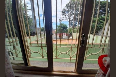 Casa à venda com 250m², 4 quartos e 4 vagas