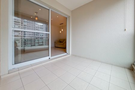 Apartamento à venda com 68m², 2 quartos e 2 vagasVaranda da Sala