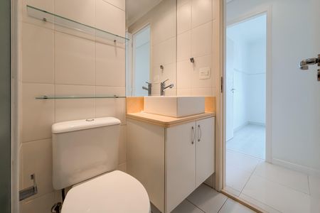 Apartamento à venda com 68m², 2 quartos e 2 vagasBanheiro Social